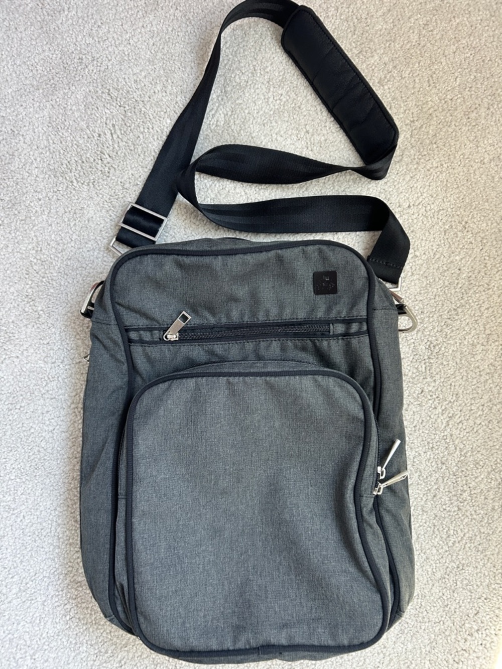JuJuBe Helix Men’s Messenger Diaper Bag